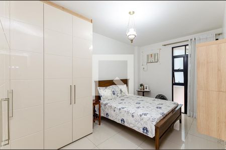 Suite  de apartamento à venda com 4 quartos, 254m² em Ingá, Niterói