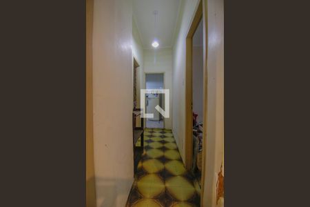 Casa à venda com 300m², 5 quartos e 2 vagasCorredor