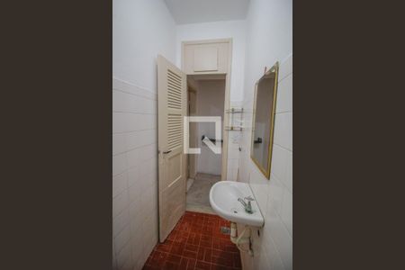 Casa à venda com 300m², 5 quartos e 2 vagasBanheiro 2