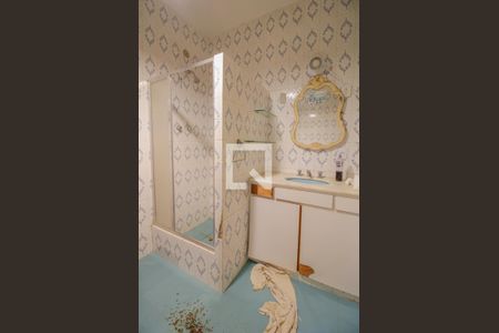 Casa à venda com 300m², 5 quartos e 2 vagasBanheiro Quarto 2/Corredor