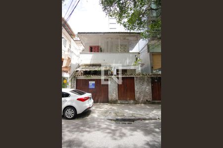 Casa à venda com 300m², 5 quartos e 2 vagasFachada