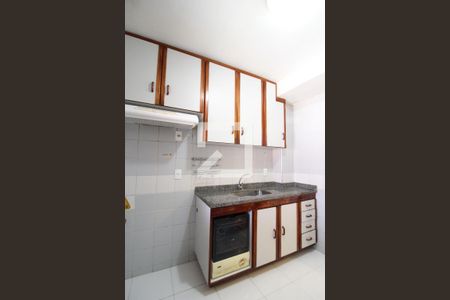 Cozinha de casa de condomínio para alugar com 2 quartos, 70m² em Freguesia (jacarepaguá), Rio de Janeiro