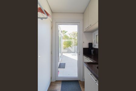 Casa à venda com 340m², 3 quartos e 3 vagasCozinha e Área de Serviço