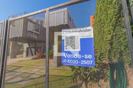 Casa à venda com 340m², 3 quartos e 3 vagasFachada