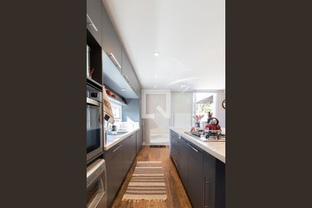 Casa à venda com 340m², 3 quartos e 3 vagasCozinha e Área de Serviço