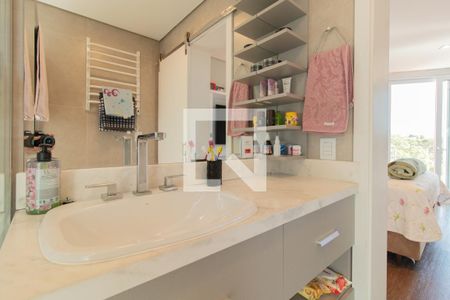 Casa à venda com 340m², 3 quartos e 3 vagasBanheiro da Suíte