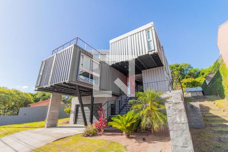 Casa à venda com 340m², 3 quartos e 3 vagasFachada