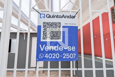 Casa à venda com 240m², 4 quartos e 2 vagasFachada