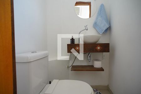 Lavabo de apartamento para alugar com 2 quartos, 98m² em São João, Porto Alegre