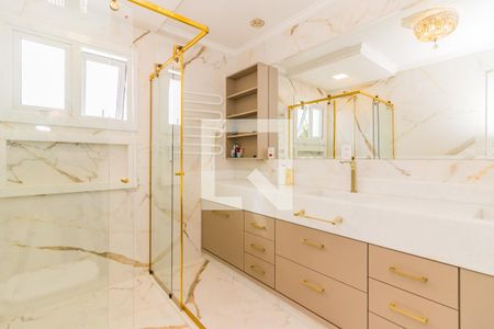 Casa à venda com 296m², 4 quartos e 2 vagasBanheiro da Suite