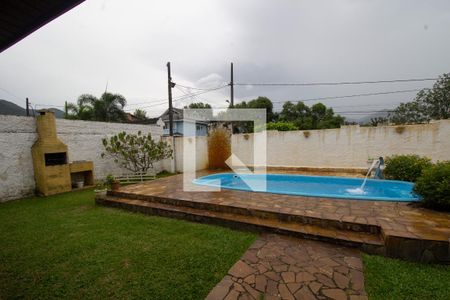 Casa de condomínio à venda com 460m², 4 quartos e 2 vagas Casa de condomínio à venda com 460m², 4 quartos e 2 vagasQuintal