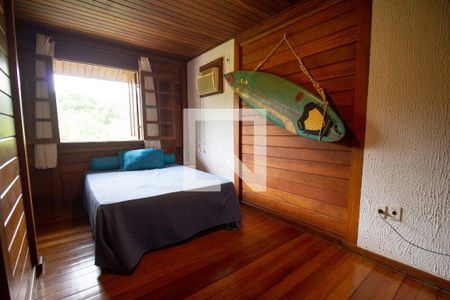 Casa de condomínio à venda com 460m², 4 quartos e 2 vagas Casa de condomínio à venda com 460m², 4 quartos e 2 vagasQuarto 3