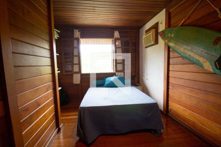 Casa de condomínio à venda com 460m², 4 quartos e 2 vagas Casa de condomínio à venda com 460m², 4 quartos e 2 vagasQuarto 3