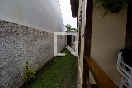 Casa de condomínio à venda com 460m², 4 quartos e 2 vagas Casa de condomínio à venda com 460m², 4 quartos e 2 vagasQuintal