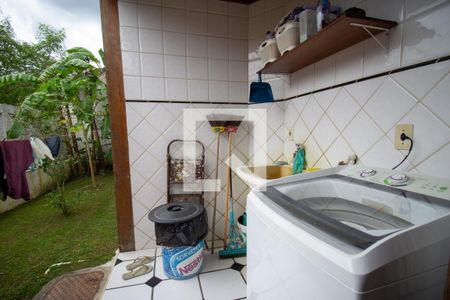 Casa de condomínio à venda com 460m², 4 quartos e 2 vagas Casa de condomínio à venda com 460m², 4 quartos e 2 vagasCozinha e Área de Serviço