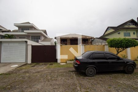 Casa de condomínio à venda com 460m², 4 quartos e 2 vagas Casa de condomínio à venda com 460m², 4 quartos e 2 vagasFachada da Casa