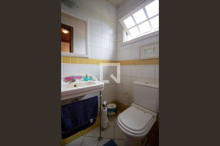 Casa de condomínio à venda com 460m², 4 quartos e 2 vagas Casa de condomínio à venda com 460m², 4 quartos e 2 vagasLavabo