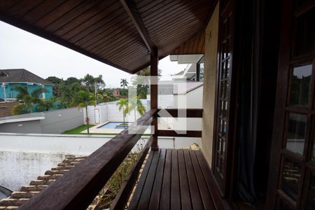 Casa de condomínio à venda com 460m², 4 quartos e 2 vagas Casa de condomínio à venda com 460m², 4 quartos e 2 vagasSacada da Suíte