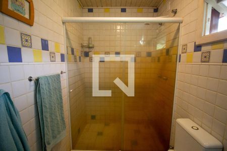 Casa de condomínio à venda com 460m², 4 quartos e 2 vagas Casa de condomínio à venda com 460m², 4 quartos e 2 vagasBanheiro dos Quartos