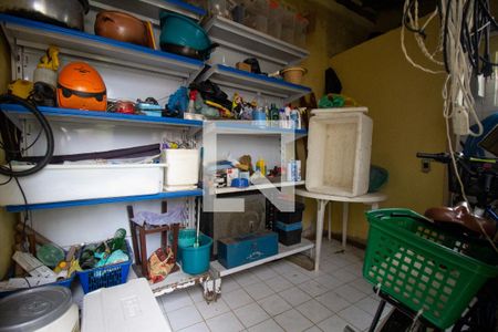 Casa de condomínio à venda com 460m², 4 quartos e 2 vagas Casa de condomínio à venda com 460m², 4 quartos e 2 vagasQuarto de Serviço