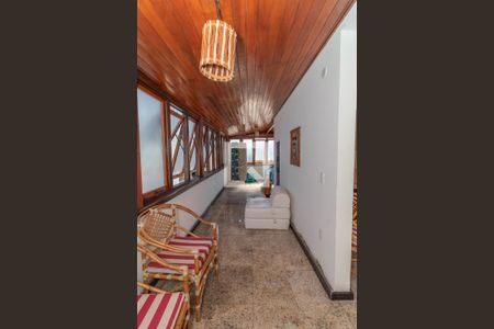 Apartamento à venda com 140m², 2 quartos e 2 vagasSalão de lazer