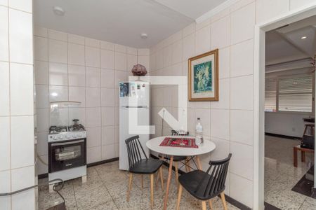 Apartamento à venda com 140m², 2 quartos e 2 vagasCozinha
