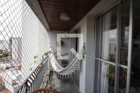 Apartamento à venda com 156m², 3 quartos e 3 vagasVaranda