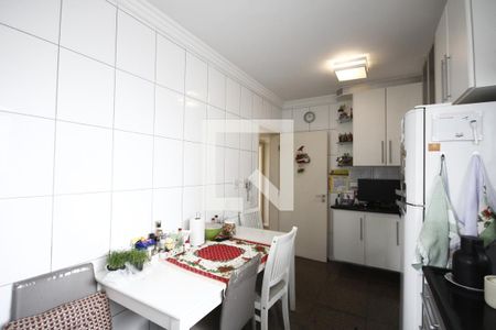 Apartamento à venda com 156m², 3 quartos e 3 vagasCozinha