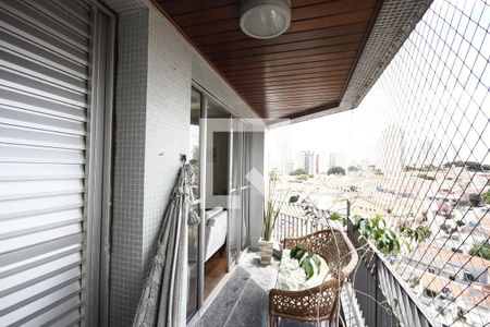 Apartamento à venda com 156m², 3 quartos e 3 vagasVaranda