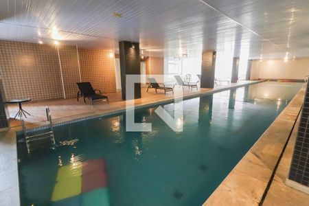 Apartamento à venda com 256m², 3 quartos e 3 vagasÁrea comum - Piscina