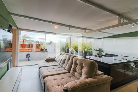 Apartamento à venda com 256m², 3 quartos e 3 vagasCobertura - Churrasqueira /  Piscina