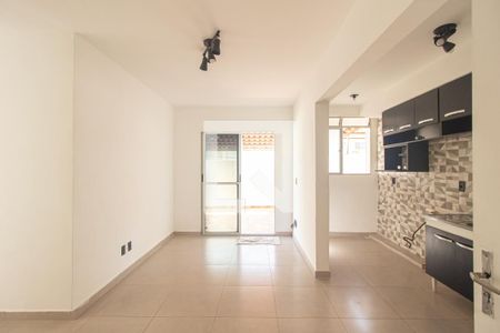 Sala de apartamento para alugar com 2 quartos, 77m² em Campo Grande, Rio de Janeiro