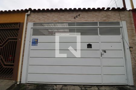 Casa à venda com 125m², 4 quartos e 2 vagasFachada