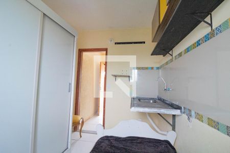 Casa para alugar com 45m², 1 quarto e sem vaga Casa para alugar com 45m², 1 quarto e sem vagaCozinha e Quarto