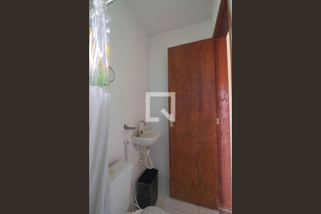 Banheiro de casa para alugar com 1 quarto, 45m² em Curicica, Rio de Janeiro