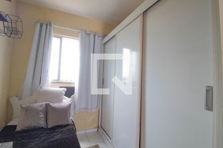 Cozinha e Quarto de casa para alugar com 1 quarto, 45m² em Curicica, Rio de Janeiro