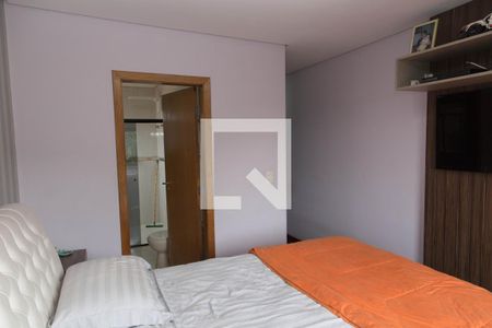 Quarto Suite de casa para alugar com 4 quartos, 250m² em Canhema, Diadema