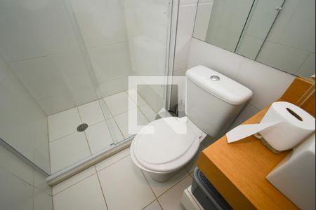 Apartamento à venda com 61m², 2 quartos e 1 vaga Apartamento à venda com 61m², 2 quartos e 1 vagaBanheiro