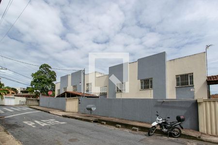 Apartamento para alugar com 55m², 2 quartos e 1 vagaFachada