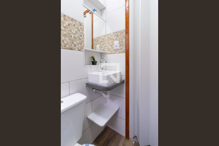 Banheiro de casa para alugar com 1 quarto, 55m² em Helena Maria, Osasco