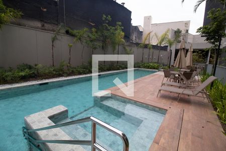 Apartamento para alugar com 27m², 1 quarto e sem vaga Apartamento para alugar com 27m², 1 quarto e sem vagaÁrea comum - Piscina