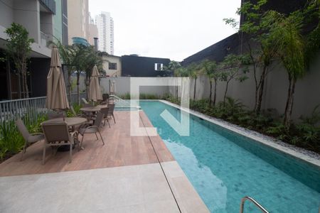 Apartamento para alugar com 27m², 1 quarto e sem vaga Apartamento para alugar com 27m², 1 quarto e sem vagaÁrea comum - Piscina