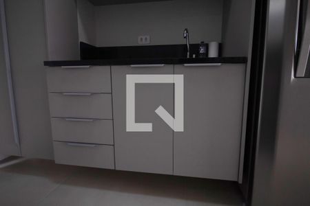 Apartamento para alugar com 27m², 1 quarto e sem vaga Apartamento para alugar com 27m², 1 quarto e sem vagaCozinha - Armários