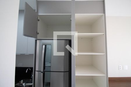 Apartamento para alugar com 27m², 1 quarto e sem vaga Apartamento para alugar com 27m², 1 quarto e sem vagaCozinha - Armários