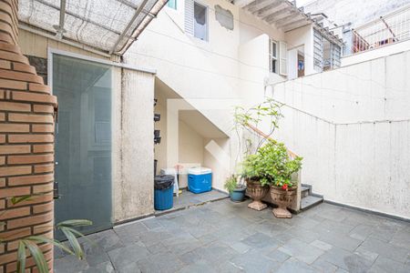 Casa à venda com 200m², 3 quartos e 2 vagasQuintal