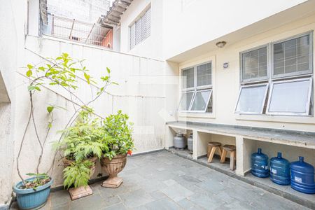 Casa à venda com 200m², 3 quartos e 2 vagasQuintal