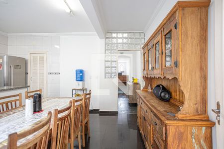 Casa à venda com 200m², 3 quartos e 2 vagasCozinha e Área de Serviço