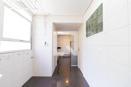 Apartamento à venda com 300m², 3 quartos e 2 vagas Apartamento à venda com 300m², 3 quartos e 2 vagasÁrea de Serviço