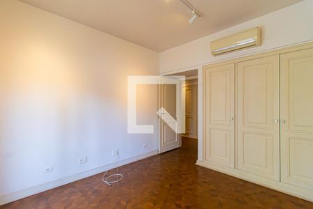 Apartamento à venda com 300m², 3 quartos e 2 vagas Apartamento à venda com 300m², 3 quartos e 2 vagasSuíte 3