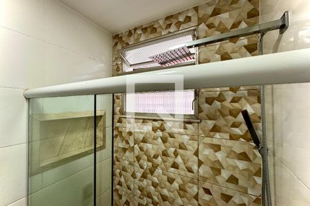 Banheiro social de apartamento para alugar com 1 quarto, 43m² em Botafogo, Rio de Janeiro